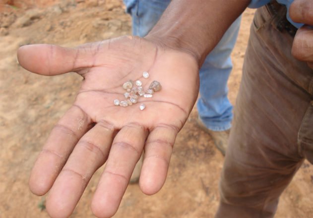 Conflict-free diamonds